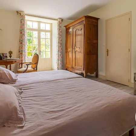 Sejour De Charme Avec Piscine A Saint-georges-sur-layon, Proche De Saumur Et Des Chateaux De La Loire - Fr-1-622-81 * Doue-en-Anjou