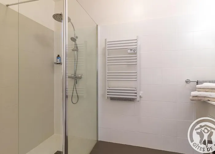 De Charme Avec Piscine à Saint-georges-sur-layon, Proche De Saumur Et Des Châteaux De La Loire - Fr-1-622-81 * Doue-en-Anjou