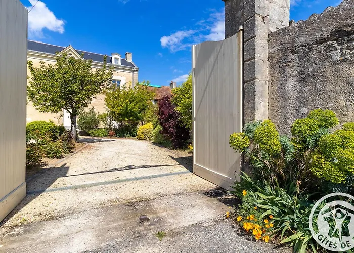 De Charme Avec Piscine à Saint-georges-sur-layon, Proche De Saumur Et Des Châteaux De La Loire - Fr-1-622-81 Bed and breakfast Doue-en-Anjou
