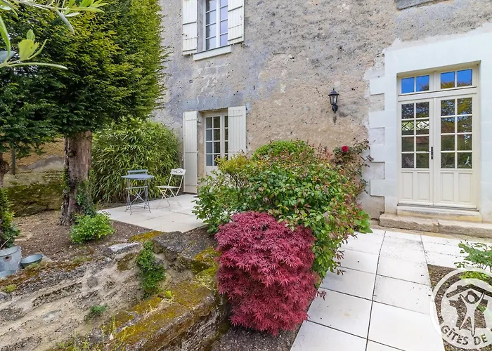 Bed and breakfast De Charme Avec Piscine à Saint-georges-sur-layon, Proche De Saumur Et Des Châteaux De La Loire - Fr-1-622-81